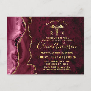 Moderne Gold Maroon RN Graduation Party Einladung Postkarte