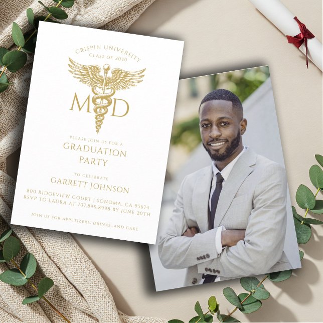 Moderne Gold MD Doctor Foto Graduation Party Einladung (Von Creator hochgeladen)