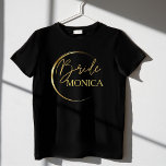 Moderne goldene, minimalistische personalisierte B T-Shirt<br><div class="desc">Moderne goldene Bräunungsgeschenk personalisierter Name T - Shirt ,  liebevolles passendes Shirt für einen besonderen Tag Fotoshootings und Spaß.</div>