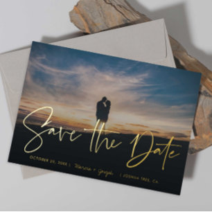 Moderne Goldhandschrift-Foto-Save-the-Date-Karte Folieneinladung