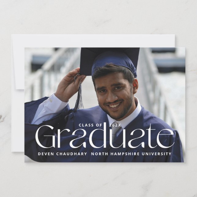 Moderne Graduate Abschluss Announcement Card Einladung (Vorderseite)