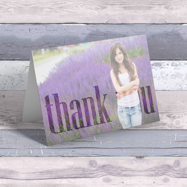 Moderne Graduate Einfache Minimalistische Foto Typ Dankeskarte (Simple graduation thank you photo folding card. )