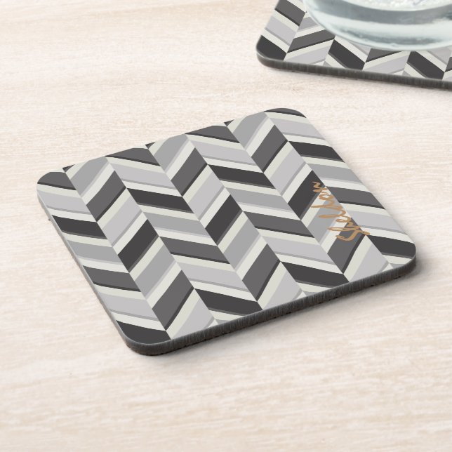 Moderne graue Chevron-Geometrie-Muster-Monogramm Getränkeuntersetzer (Linke Seite)