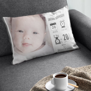 Moderne graue Infografik Baby-Foto Geburtsstatisti Dekokissen