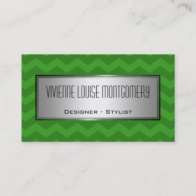 Moderne Green Zickzack Designer Business Card Visitenkarte (Vorderseite)
