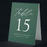 Moderne grüne Hochzeitsstimmung in der Tischnummer Tischaufsteller<br><div class="desc">Trendy, minimalistische Zeltschilder auf der Hochzeitszelt mit modernen, weißen Schriftzeichen mit "Tisch" in moderner Kalligraphie-Schrift. Das Design weist einen grünen Hintergrund oder eine Farbe Ihrer Wahl auf. Das Design wiederholt sich auf der Rückseite. Um die Tischnummer Zeltschilder zu bestellen: Personalisieren Sie Ihre Namen, das Hochzeitsdatum und die Tischnummer. Fügen Sie...</div>