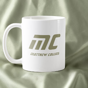 Moderne grüne Monogramm Name Minimaler Text Männer Kaffeetasse