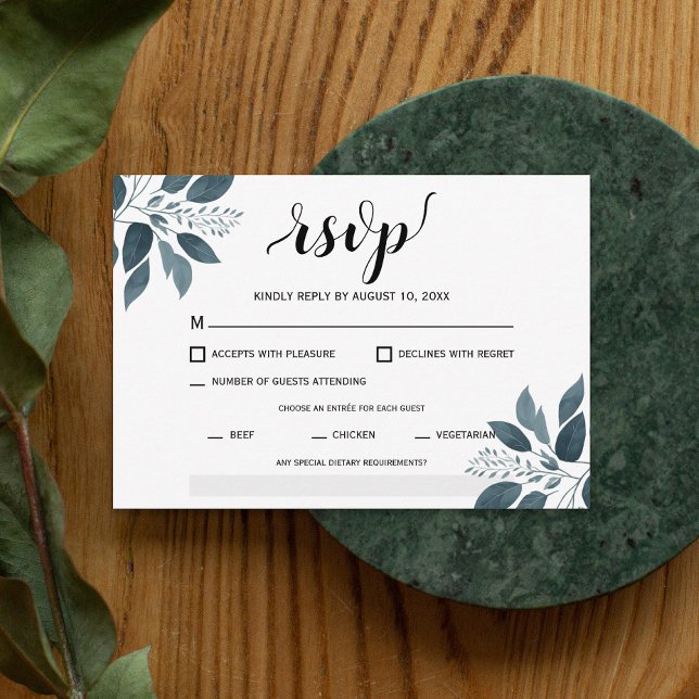 Moderne Grüne Weinkarte RSVP Karte (
Elevate your wedding celebration with our efficient RSVP, tailored for your special day.)