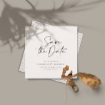 Moderne handgeschriebene Hochzeitsankündigung Save The Date<br><div class="desc">Moderne klassische Typografie kühn Hochzeit speichern die Dattelkarte. Mit moderner,  eleganter Typografie und gestreiftem Backer-Design. Farben können individuell angepasst werden.</div>