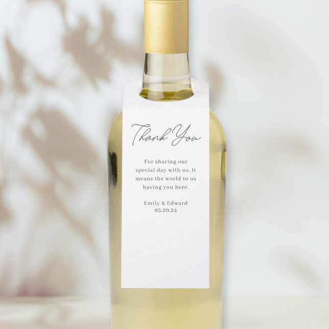 Moderne handgeschriebene Hochzeitswein Flaschenanhänger (Von Creator hochgeladen)