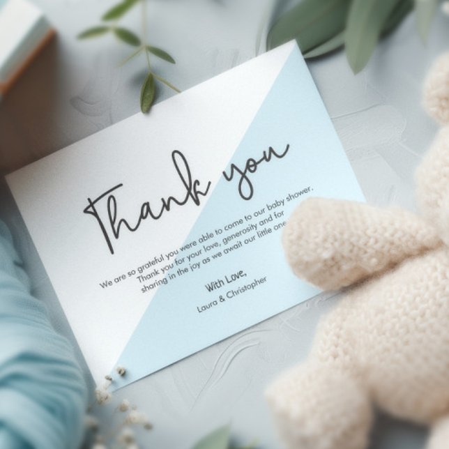 Moderne Handschrift Baby Dusche Blue Vielen Dank Einladung (Baby shower thank you card in blue and white.)