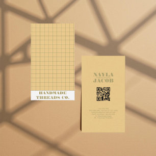 Moderne hellgelbe karierte Muster-QR-Code  Visitenkarte