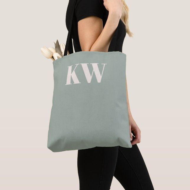 Moderne Hellgrüne Monogramm-Initialen Personalisie Tasche (Von Nahem)