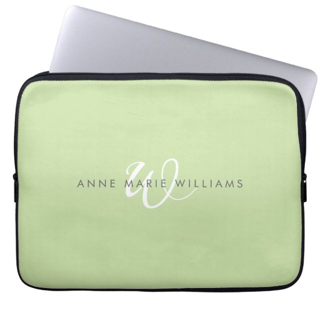 Moderne hellgrüne weiße Schriftmonogramm Laptopschutzhülle (Vorderseite)