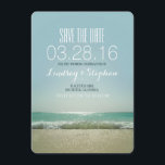 Moderne Hochzeit am Strand sparen die Terminkarten Save The Date<br><div class="desc">Moderne und stilvolle Hochzeiten am Strand sichern die Dattelkarten mit schönen aquamarinen Meereswellen,  blauem türkisfarbenem Himmel und taupe Sand am Meer. Ideal auch für das Ziel Save the Date.</div>