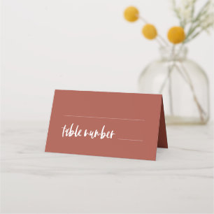 Moderne Hochzeit aus verbrannten Ziegeln Platzkarte