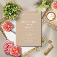 Moderne Hochzeit in Beige & Weiß