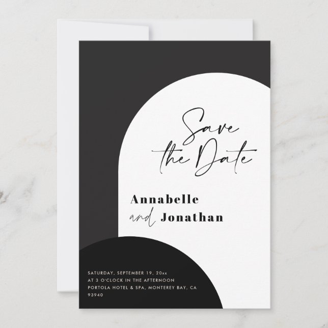Moderne Hochzeit mit elegantem Drehbuch in Schwarz Einladung (Vorderseite)