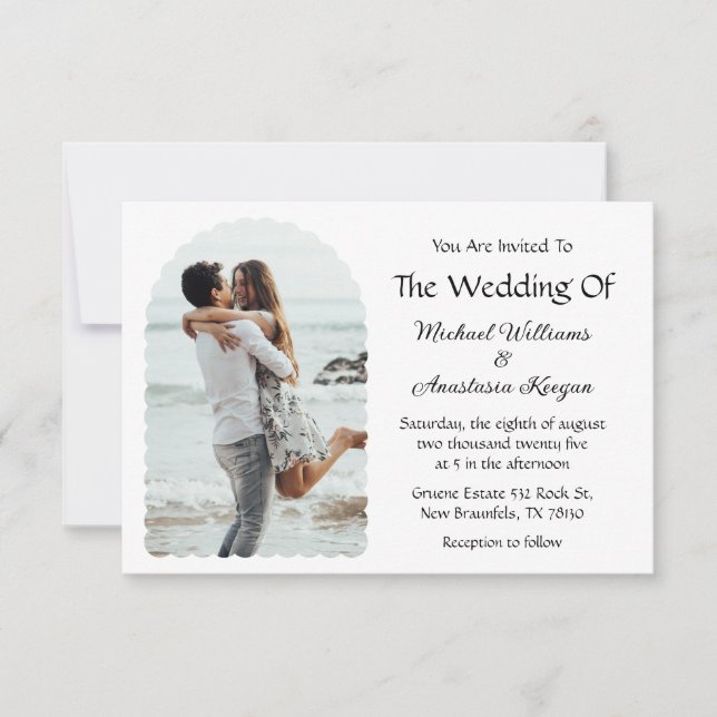 Moderne Hochzeit mit gewelltem Foto Einladung (Vorderseite)