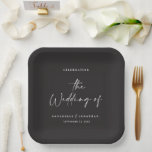 Moderne Hochzeit mit lässiger Schrift Pappteller<br><div class="desc">Elegante Stilschrift Typografie Hochzeitsdesign. Modernes minimalistisches Design. Schwarz-Weiß-einfarbige Farben können angepasst werden.</div>
