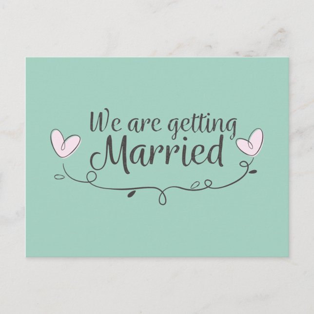 Moderne Hochzeit wir werden heiraten Doodle Ankündigungspostkarte (Vorderseite)