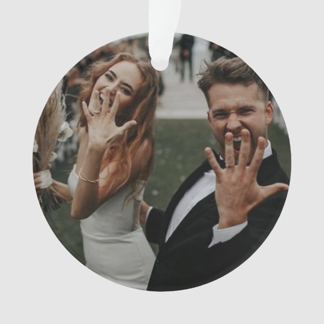 Moderne Hochzeitsfeiern 2024 Ornament (Vorderseite)