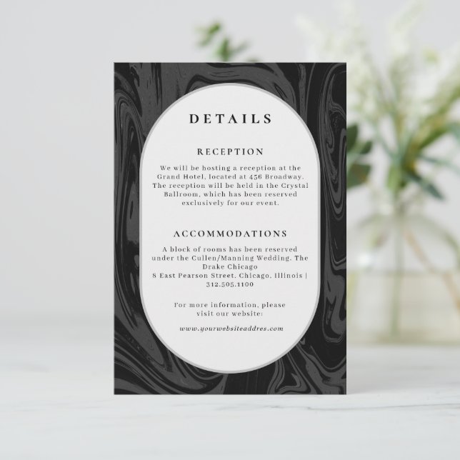 Moderne Hochzeitsinformationen aus schwarzem Marmo Begleitkarte (Stehend Vorderseite)