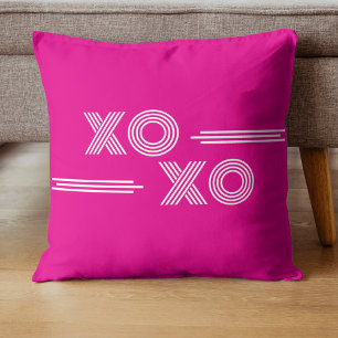 Moderne Hot Pink und Weiße XOXO Valentinstag Kissen