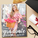 Moderne Hübsche Graduierungspartei Einladung Foto Postkarte<br><div class="desc">Moderne Hübsche Graduierungspartei Einladung Foto Postkarte</div>