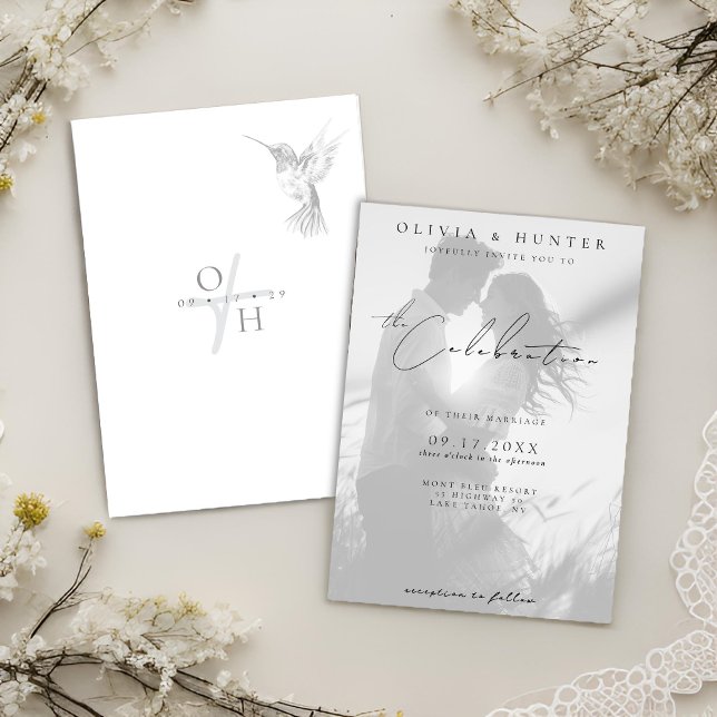 Moderne Hummingbird Black and White Foto Wedding Einladung (Von Creator hochgeladen)