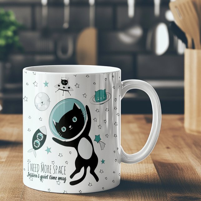 Moderne ich brauche mehr Platz Black Cat Cartoon Kaffeetasse (Von Creator hochgeladen)