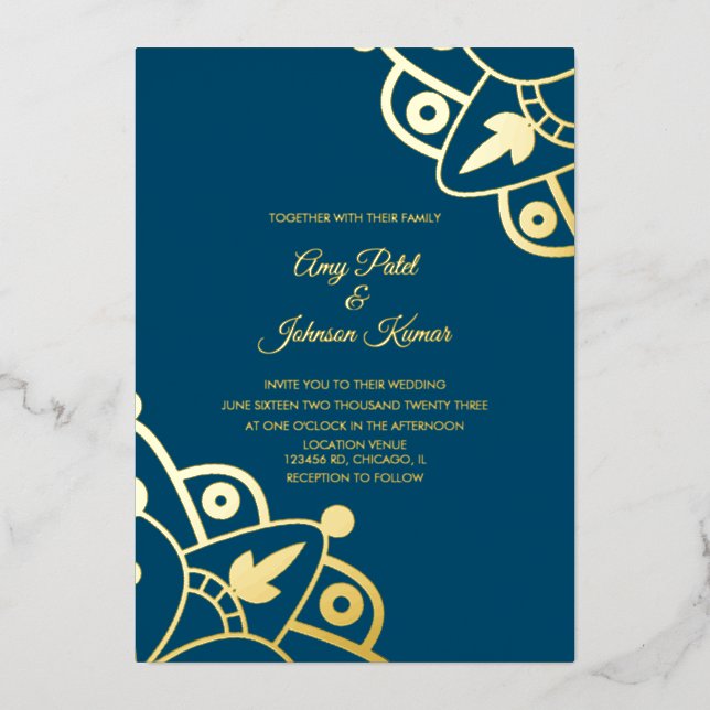 Moderne indische Mandala Hochzeit gepresst Folieneinladung (Vorderseite)