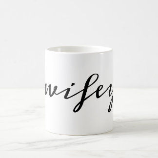 Moderne Kalligrafie Black Wifey Script Kaffeetasse