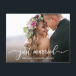 Moderne Kalligrafie nur verheiratet Hochzeitssembl Postkarte<br><div class="desc">Modernes kalligrafisches Hochzeitsstipendium - Foto nur verheiratet Ankündigung Postkarte</div>