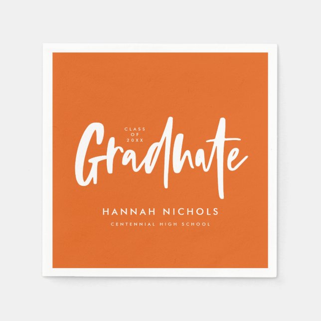 Moderne Kalligrafie-Orange Graduation Party Serviette (Vorderseite)