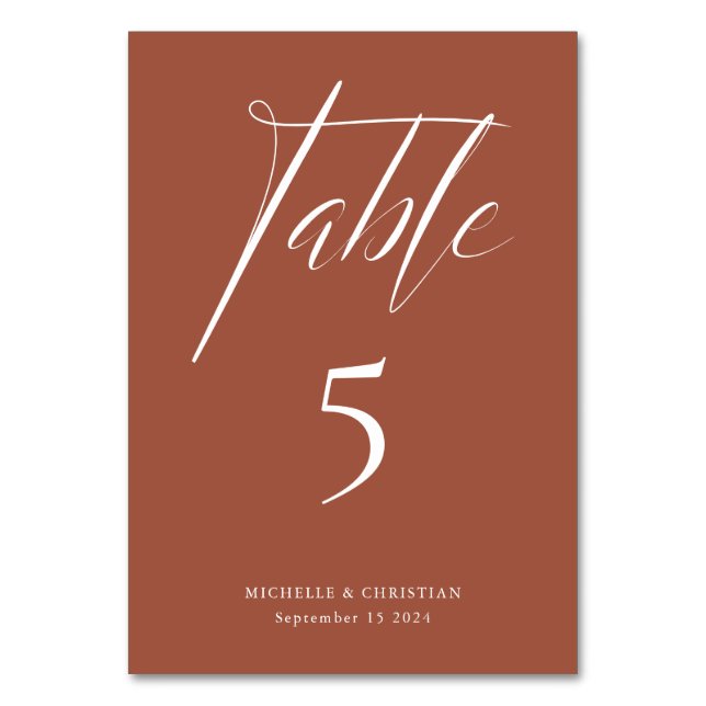 Moderne Kalligrafie Script Terracotta Wedding Tischnummer (Vorderseite)
