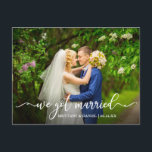 Moderne Kalligrafie Wir Got Verheiratetes Hochzeit Postkarte<br><div class="desc">Modernes kalligrafisches Hochzeitsstipendium Wir Got Verheiratete Ankündigung Postkarte</div>