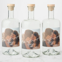Moderne Kalligraphie Foto Verlobung Personalisiert Alkoholflaschenetikett