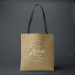 Moderne Kalligraphie Gold Mutter des Grooms Tasche<br><div class="desc">Eine zeitlose und elegante Mutter der Bräutigam-Tote-Tasche mit raffinierter Kalligraphie-Schrift auf klassischem Hintergrund,  perfekt für eine formale und anspruchsvolle Hochzeitsfeier. Für die Anpassung oder weitere Produkte mit diesem Design,  bitte kontaktieren Sie mich.</div>