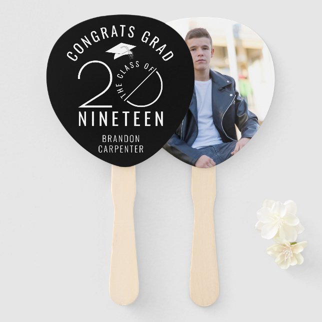 Moderne Klasse von Foto Glückwunschs Grad Cap Blac Fächer (Vorne und Hinten)