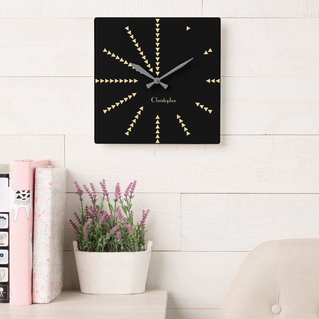 Moderne klassische Dekoration Schwarze Imitate Gol Quadratische Wanduhr (Modern Classy Decor Black Faux Gold Custom Name Square Wall Clock)
