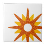 Moderne, kühne Keramik aus Rot-Orange-Tile aus dem Fliese<br><div class="desc">Modernes, inspiriertes Design aus der Mitte des Jahrhunderts mit einem Single Vintage Retro-Rot-Orange-Sternexplosion aus dem Set nach unten rechts auf weißem Hintergrund. Einfaches, sauberes modernes Design. Erstellen Sie Ihre eigene, benutzerdefinierte Kachel, indem Sie ein neues Bild hochladen, oder verwenden Sie den "Nachricht"-Button, um den Designer um Hilfe zu bitten. So...</div>
