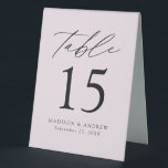 Moderne Lavendel Lila Hochzeitsszene Tischnummer Tischaufsteller<br><div class="desc">Trendy, minimalistische Zeltschilder auf der Hochzeitszelt mit modernem, schwarzem Schriftzeichen mit "Table" in moderner Kalligraphie-Schrift. Das Design verfügt über einen lila Hintergrund oder eine Farbe Ihrer Wahl. Das Design wiederholt sich auf der Rückseite. Um die Tischnummer Zeltschilder zu bestellen: Personalisieren Sie Ihre Namen, das Hochzeitsdatum und die Tischnummer. Fügen Sie...</div>