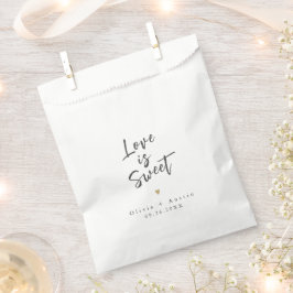 Moderne Liebe ist Minimalistische Hochzeit mit süß Geschenktütchen
