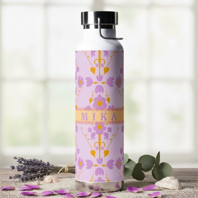 Moderne Lila Blumen und Lilac Trinkflasche (Drink up, show off with your name, your style. Soft feminine pastel shades for the girl in you.)