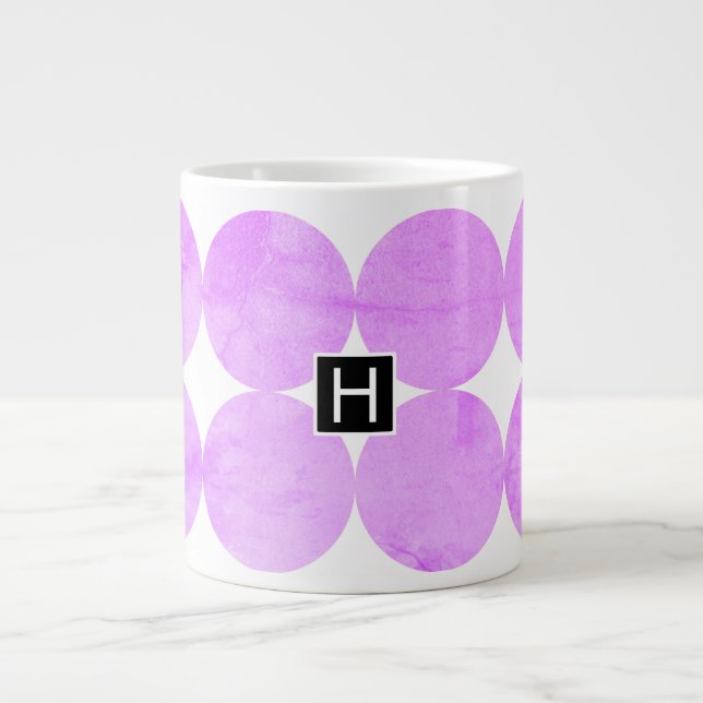 Moderne Lila Kreise | Monogramm Jumbo-Tasse (Vorderseite)