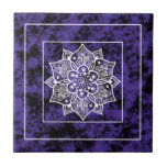 Moderne lila Mandala Fliese<br><div class="desc">Moderne lila Mandala</div>