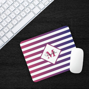 Moderne lila Ombre-Streifen Monogramm Mousepad