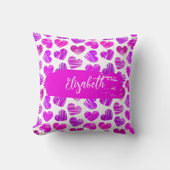 Moderne Lila rosa Doodled Hearts Valentine Name Kissen (Vorderseite)