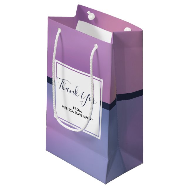 Moderne Lila & rosa Dreharbeiten Abstrakt Danke Kleine Geschenktüte (Vorderseite Schrägansicht)